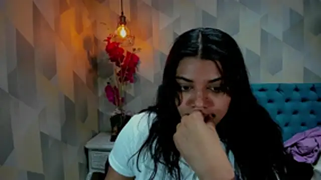 Snapshot of LindaBreeS chatting on 03-07-26, 04:59 LindaBreeS online show from 03-07-26, 04:59