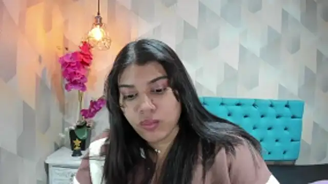 Snapshot of LindaBreeS chatting on 03-08-26, 03:05 LindaBreeS online show from 03-08-26, 03:05