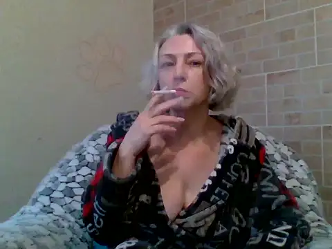 Snapshot of Lorie_Carrie chatting on 11-22-25, 09:08 Lorie Carrie online show from 11-22-25, 09:08