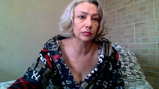 Snapshot of Lorie_Carrie chatting on 11-26-25, 08:48 Lorie Carrie online show from 11-26-25, 08:48