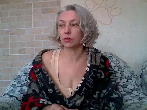 Lorie Carrie online show from 04-23-26, 09:19