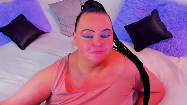 Snapshot of MilanaBiegert chatting on 02-06-25, 10:43 MilanaBiegert online show from 02-06-25, 10:43