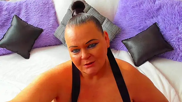 Snapshot of MilanaBiegert chatting on 10-01-25, 08:20 MilanaBiegert online show from 10-01-25, 08:20