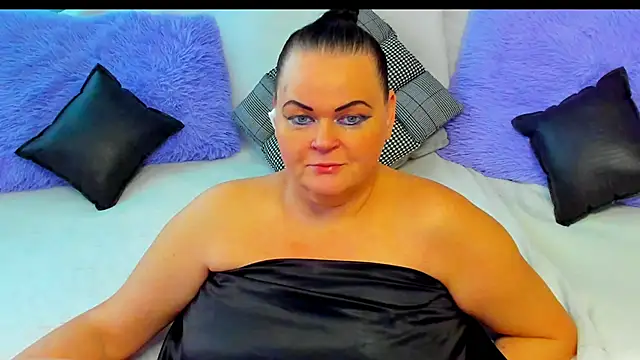 MilanaBiegert online show from 11-19-25, 06:46