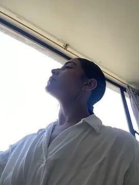 Nikothyna online show from 04-22-26, 05:03