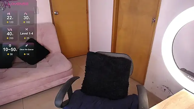 Emii Sweet online show from 04-26-26, 01:42