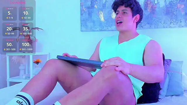 arminjones1 online show from 10-28-25, 03:43