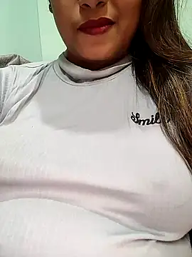 Snapshot of sexyindi_couple chatting on 12-01-24, 05:57 sexyindi couple online show from 12-01-24, 05:57