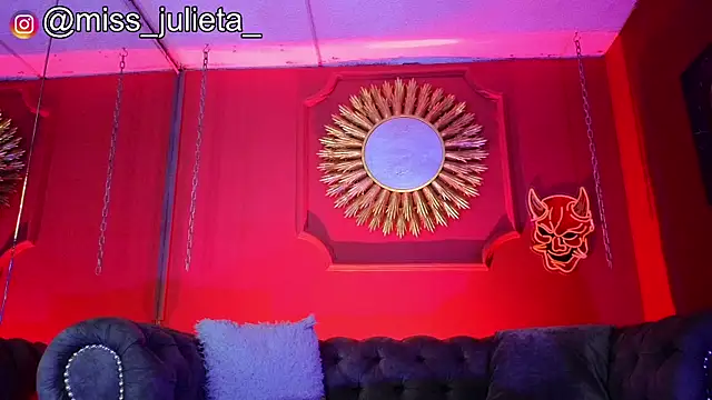 Julieta Russell online show from 07-14-26, 01:06