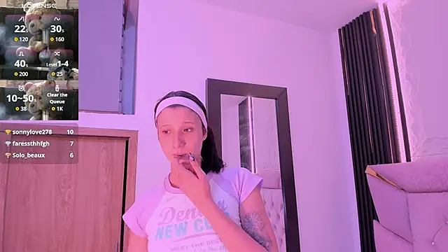 laurem-paulette online show from 09-23-25, 07:50