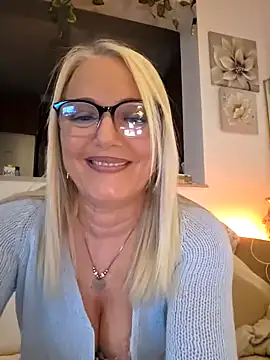 Snapshot of kikkastar chatting on 02-23-25, 08:22 kikkastar online show from 02-23-25, 08:22