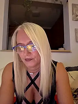 Snapshot of kikkastar chatting on 10-09-25, 07:34 kikkastar online show from 10-09-25, 07:34