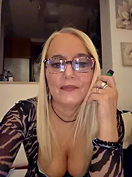 Snapshot of kikkastar chatting on 11-07-25, 09:59 kikkastar online show from 11-07-25, 09:59