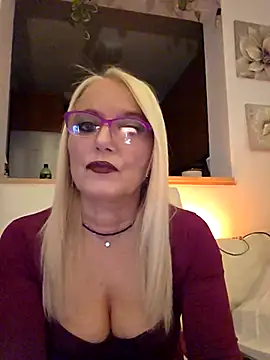 Snapshot of kikkastar chatting on 11-30-25, 08:57 kikkastar online show from 11-30-25, 08:57