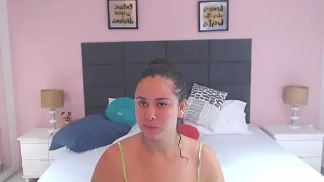 Snapshot of MadisonJenner chatting on 01-04-25, 10:49 MadisonJenner online show from 01-04-25, 10:49