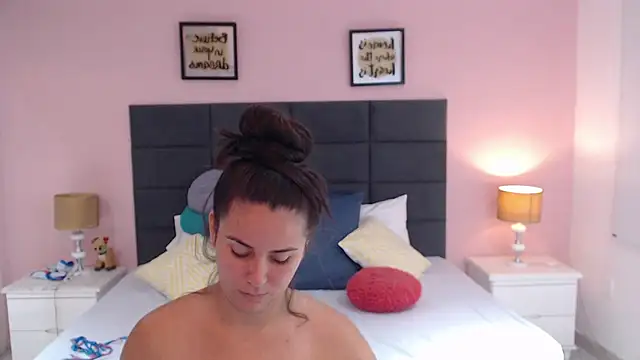 Snapshot of MadisonJenner chatting on 01-19-25, 02:59 MadisonJenner online show from 01-19-25, 02:59