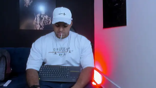 Big furry bear13 online show from 11-01-25, 05:42