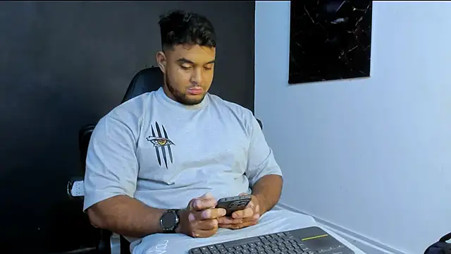 Big furry bear13 online show from 05-01-26, 03:33