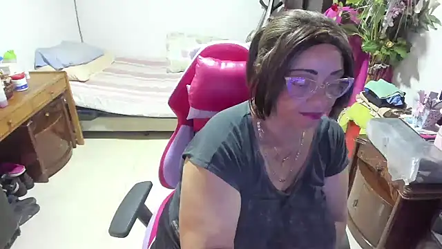 Mrs mommy  online show from 02-03-25, 05:03