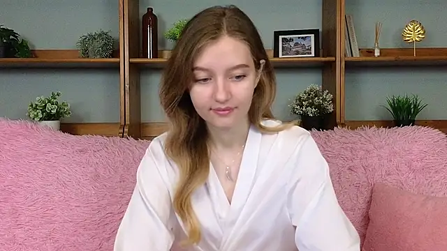 Ksuhesa online show from 11-18-25, 01:33