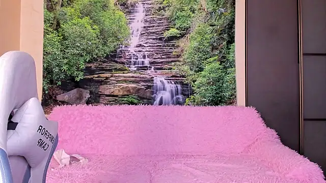 Ksuhesa online show from 04-25-26, 01:41