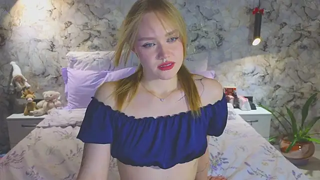 Aurora Golden1 online show from 01-12-26, 04:01