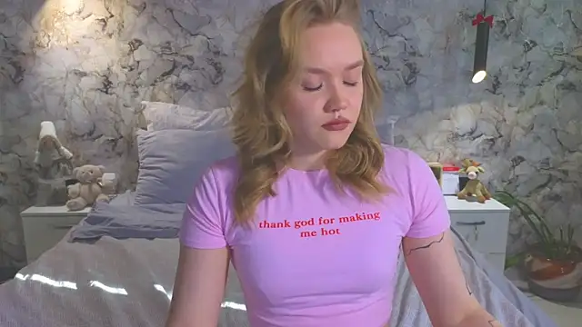 Aurora Golden1 online show from 03-31-26, 01:40