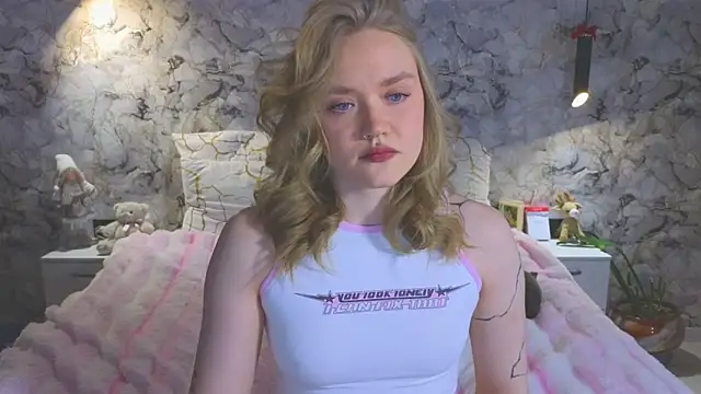 Aurora Golden1 online show from 04-23-26, 06:47