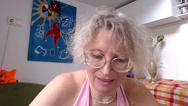 Snapshot of Zosya1111 chatting on 01-12-25, 12:01 Zosya1111 online show from 01-12-25, 12:01