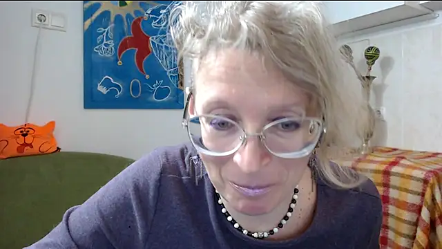 Snapshot of Zosya1111 chatting on 01-31-25, 03:44 Zosya1111 online show from 01-31-25, 03:44