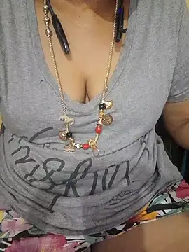 Snapshot of negatamil chatting on 12-04-25, 05:43 negatamil online show from 12-04-25, 05:43