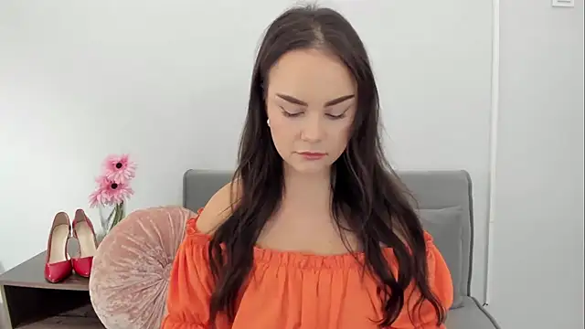 KendalNew online show from 10-28-25, 05:04