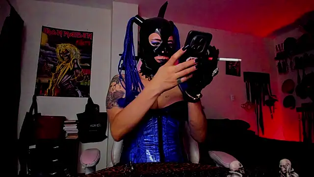 Snapshot of DominatrixBlue chatting on 05-15-26, 06:15 DominatrixBlue online show from 05-15-26, 06:15
