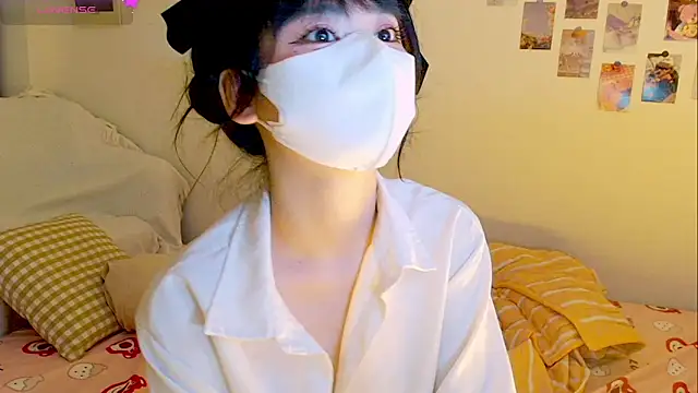 Snapshot of Embez-Damdang chatting on 12-21-24, 09:04 Embez-Damdang online show from 12-21-24, 09:04