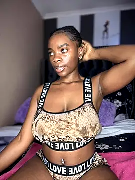 Snapshot of Candy-Heart chatting on 10-07-25, 11:46 Candy-Heart online show from 10-07-25, 11:46