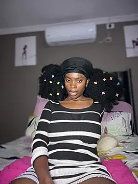 Snapshot of Candy-Heart chatting on 03-15-26, 09:21 Candy-Heart online show from 03-15-26, 09:21