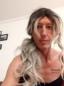 Snapshot of AlexiaXXL chatting on 12-18-25, 05:57 AlexiaXXL online show from 12-18-25, 05:57