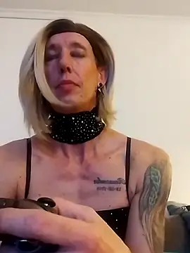 Snapshot of AlexiaXXL chatting on 01-17-26, 05:56 AlexiaXXL online show from 01-17-26, 05:56