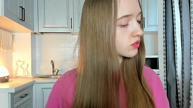 leslie my lovee online show from 11-07-25, 10:15