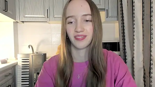 leslie my lovee online show from 12-13-25, 07:53