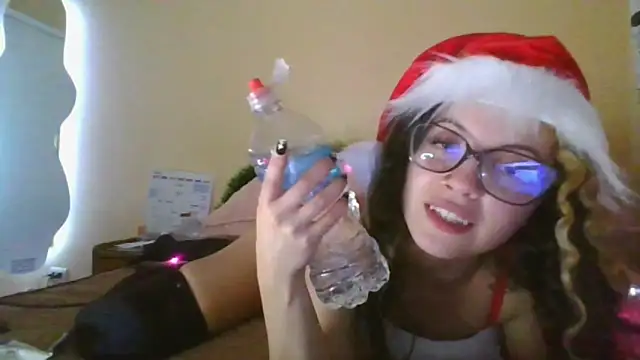 Snapshot of frikigyal chatting on 12-24-24, 03:38 frikigyal online show from 12-24-24, 03:38