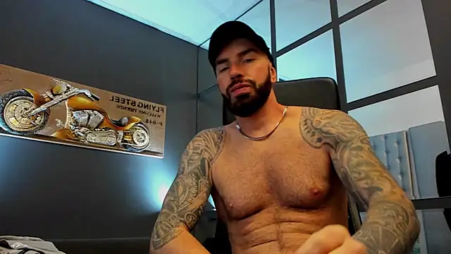 Snapshot of AronGrant chatting on 11-08-25, 10:37 AronGrant online show from 11-08-25, 10:37