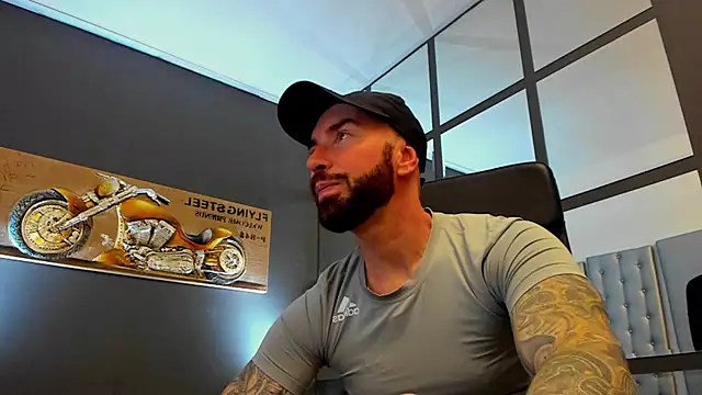 Snapshot of AronGrant chatting on 11-30-25, 11:14 AronGrant online show from 11-30-25, 11:14