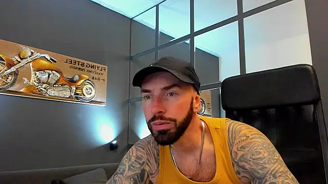 Snapshot of AronGrant chatting on 12-01-25, 10:42 AronGrant online show from 12-01-25, 10:42