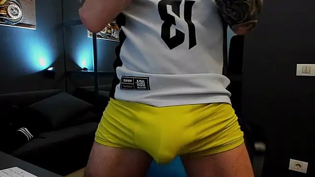 AronGrant online show from 02-17-26, 10:45