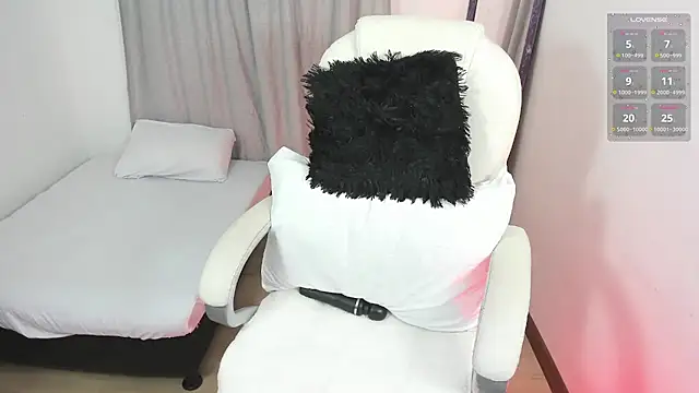 Snapshot of lorena_5 chatting on 02-04-25, 02:39 lorena 5 online show from 02-04-25, 02:39