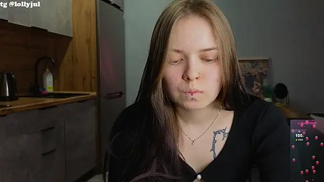 Snapshot of doll_lol_ chatting on 03-03-25, 10:31 doll lol online show from 03-03-25, 10:31