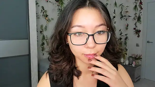 AgnieszkaBanana online show from 11-13-25, 10:14