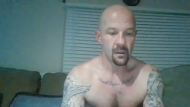 Snapshot of Kinkster615 chatting on 06-14-26, 02:57 Kinkster615 online show from 06-14-26, 02:57