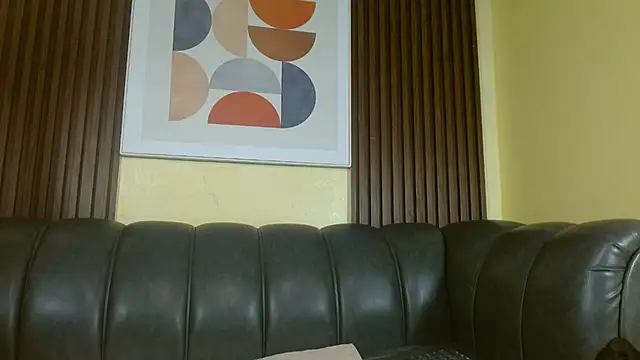 Nicole Ramires online show from 11-08-25, 04:40